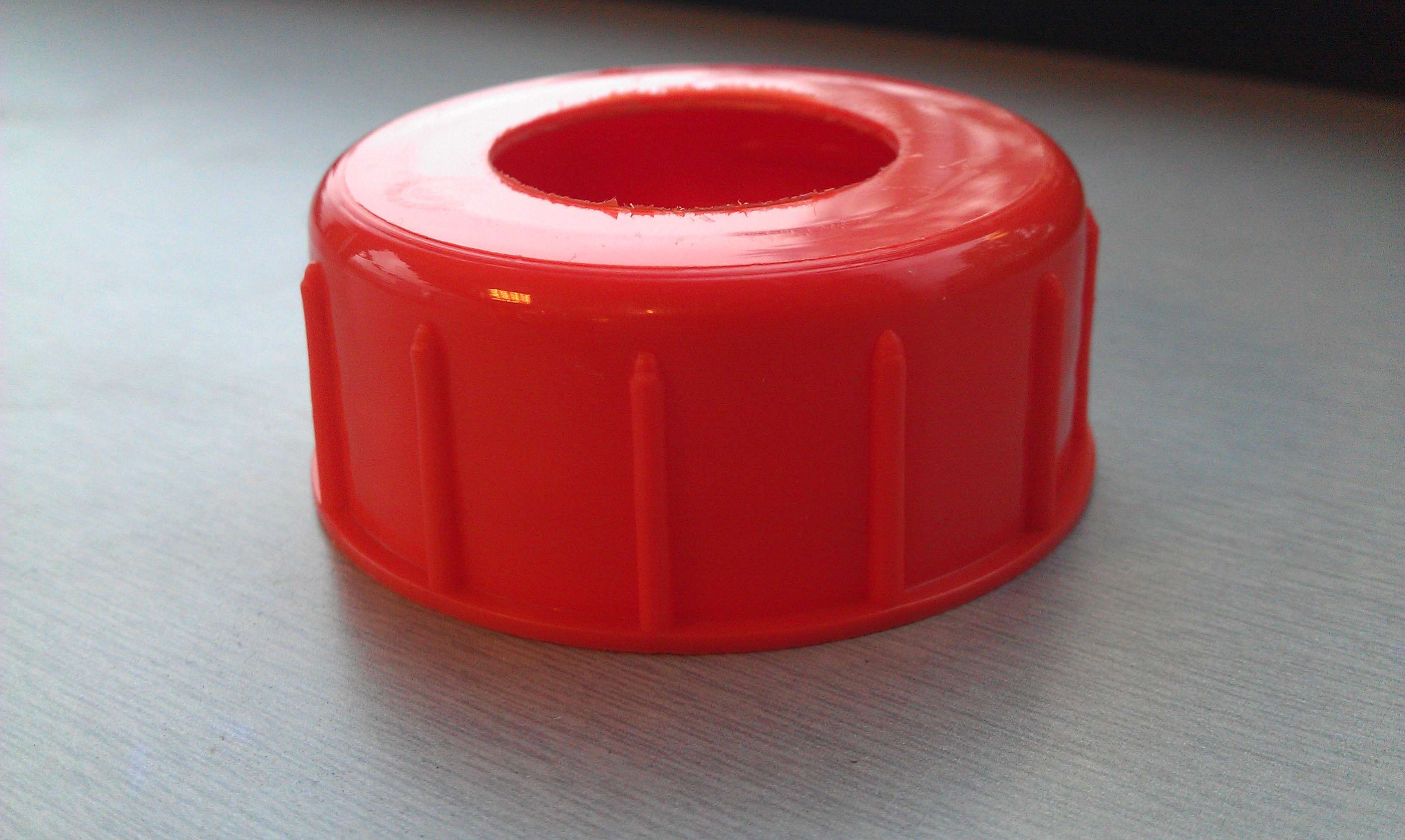 6012.03 | Containerdop rood met gat